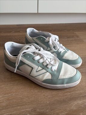 Vans Low-Top Sneakers